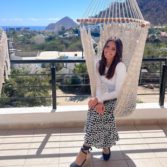 Meet your Posher, Chaya - Picture 1 of 1